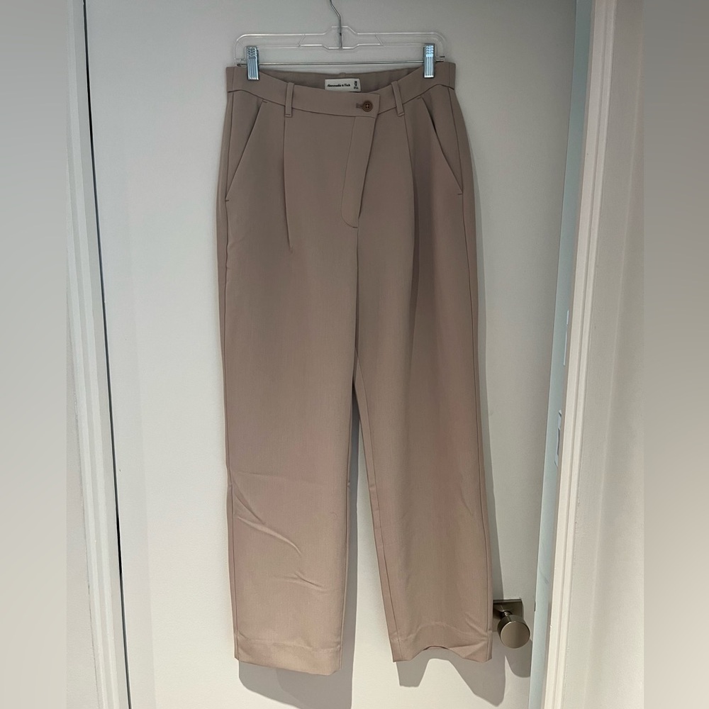 Beige Abercrombie straight leg trousers
